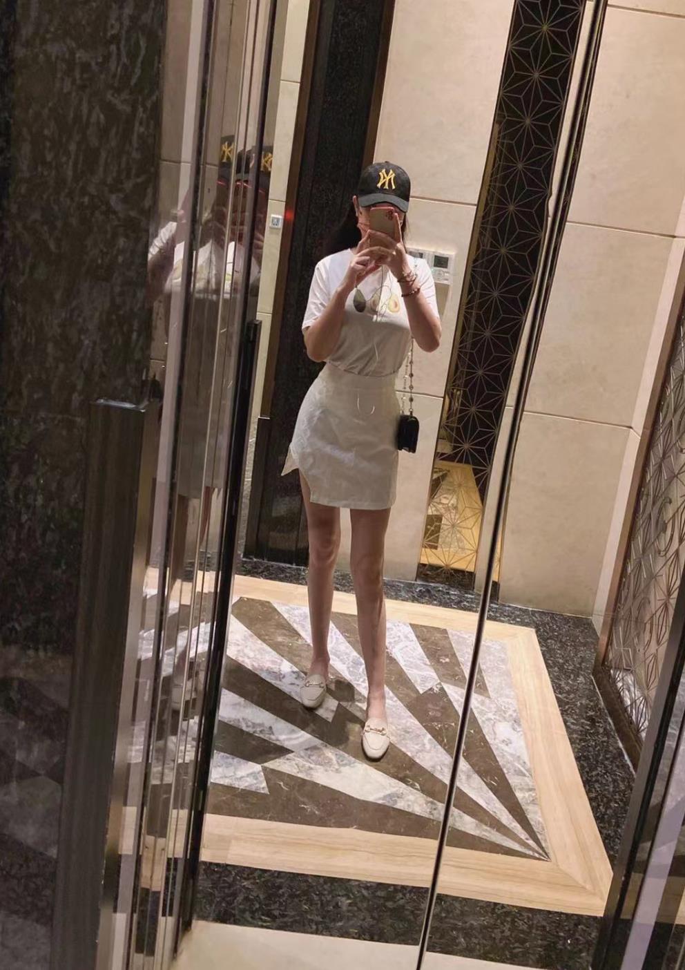 天河区大长腿欣然妹子